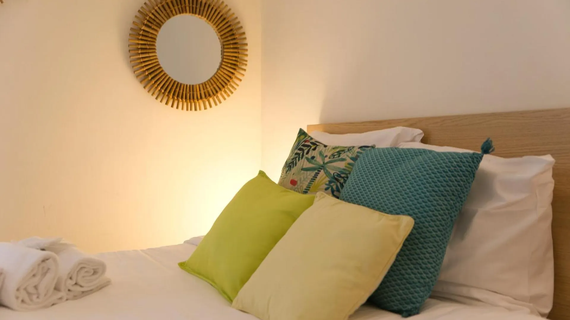 Promenade Du Cours Furnished Flat Apartment Aix-en-Provence